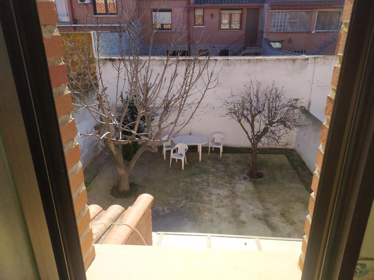 Habitacion Privada Triple Toledo Kültér fotó