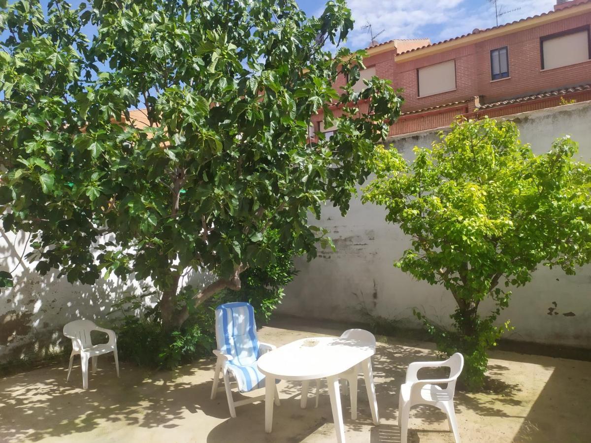 Habitacion Privada Triple Toledo Kültér fotó