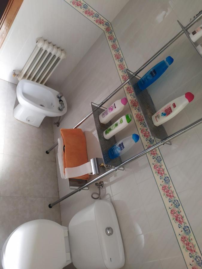Habitacion Privada Triple Toledo Kültér fotó