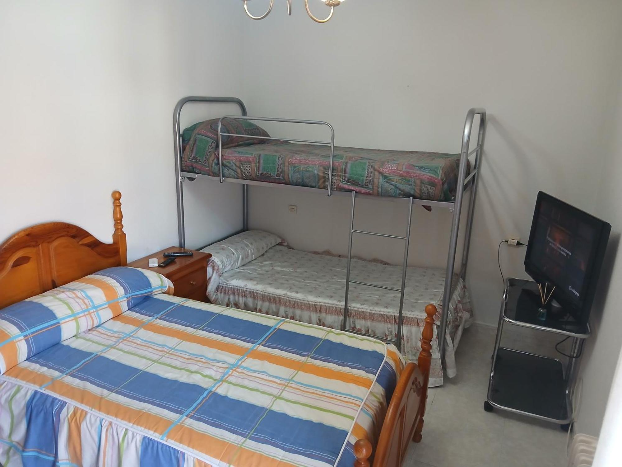 Habitacion Privada Triple Toledo Kültér fotó