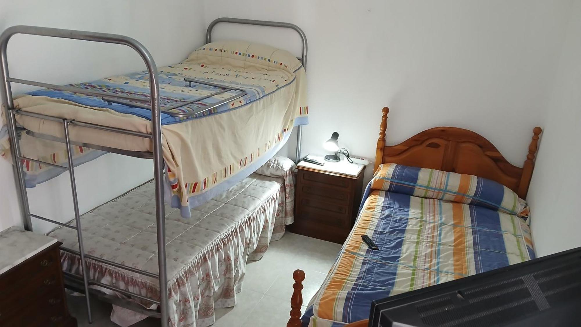 Habitacion Privada Triple Toledo Kültér fotó